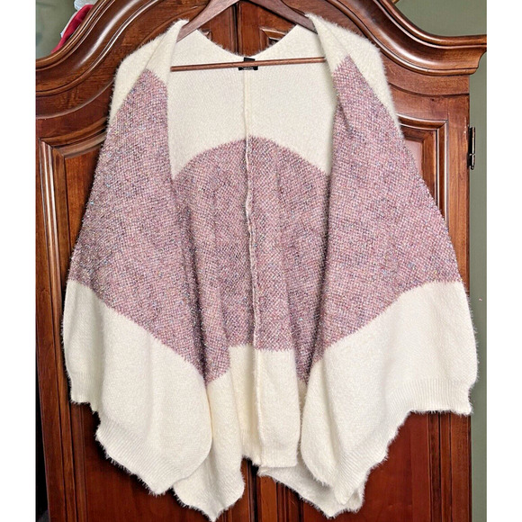 Roffe Leopard Poncho Capelet Brushed Soft Wrap Pink Leopard Metallic One Size - Picture 3 of 13